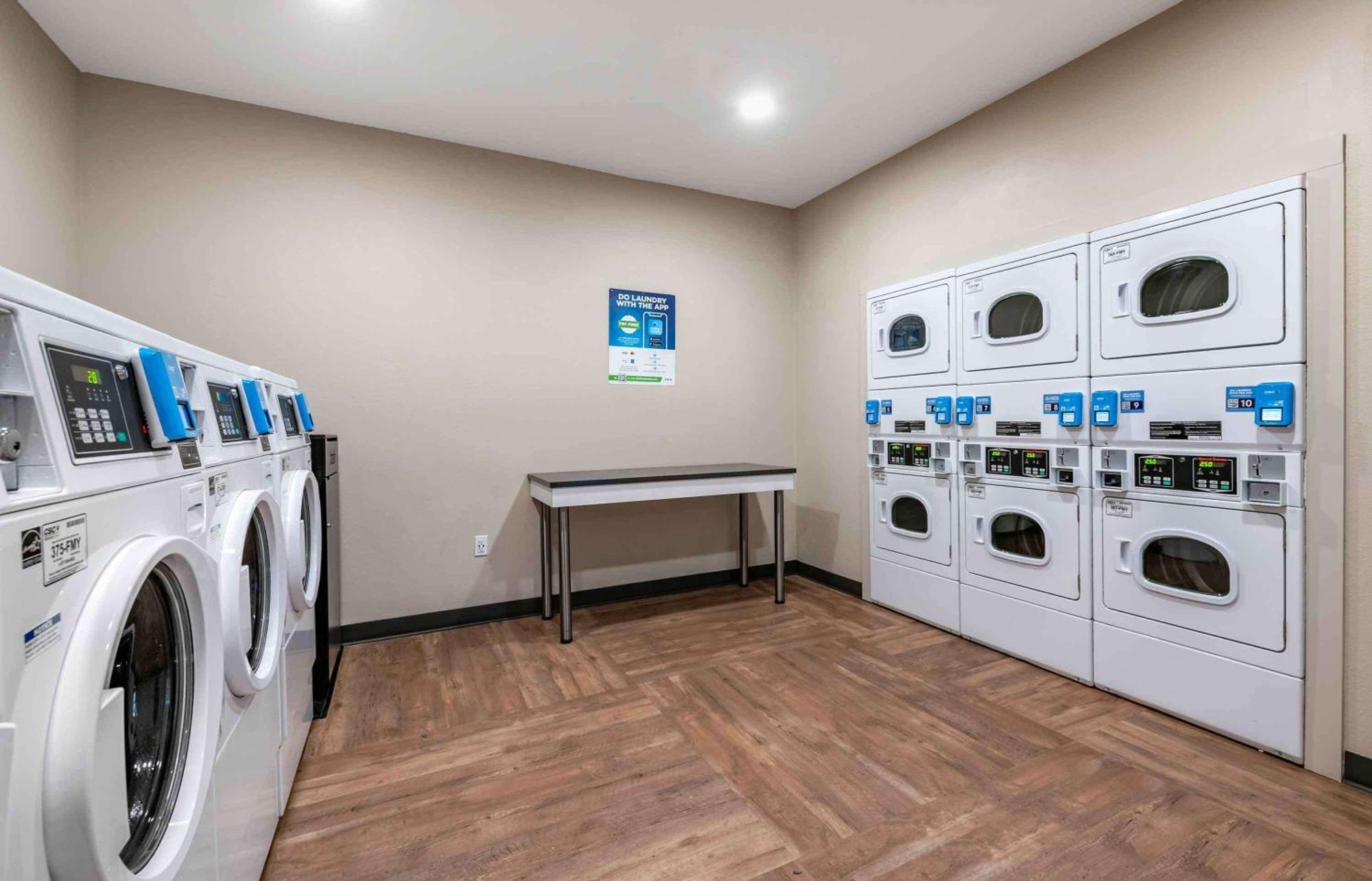 Extended Stay America Premier Suites - Tampa - Fairgrounds - Casino Eksteriør bilde