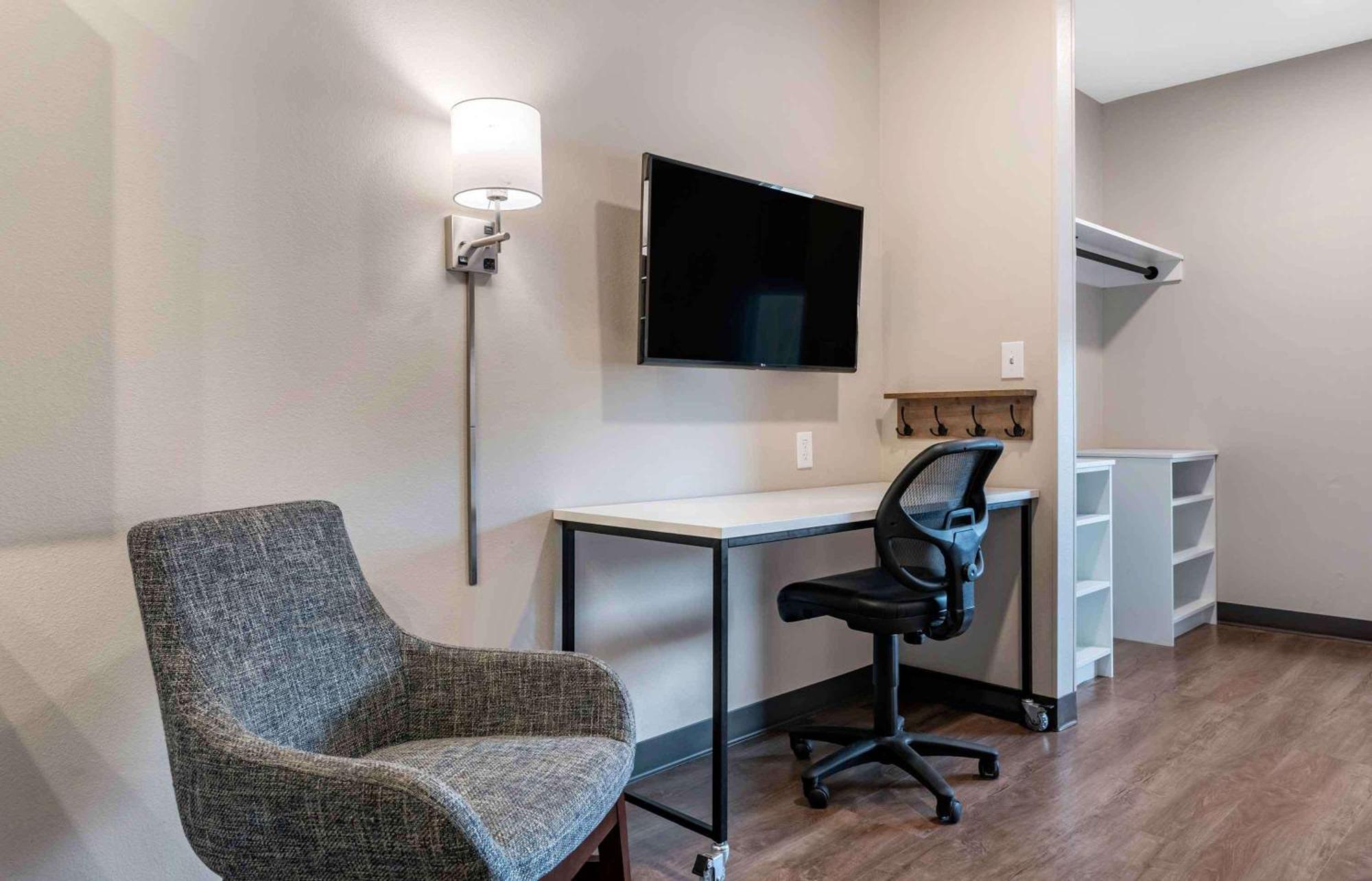 Extended Stay America Premier Suites - Tampa - Fairgrounds - Casino Eksteriør bilde